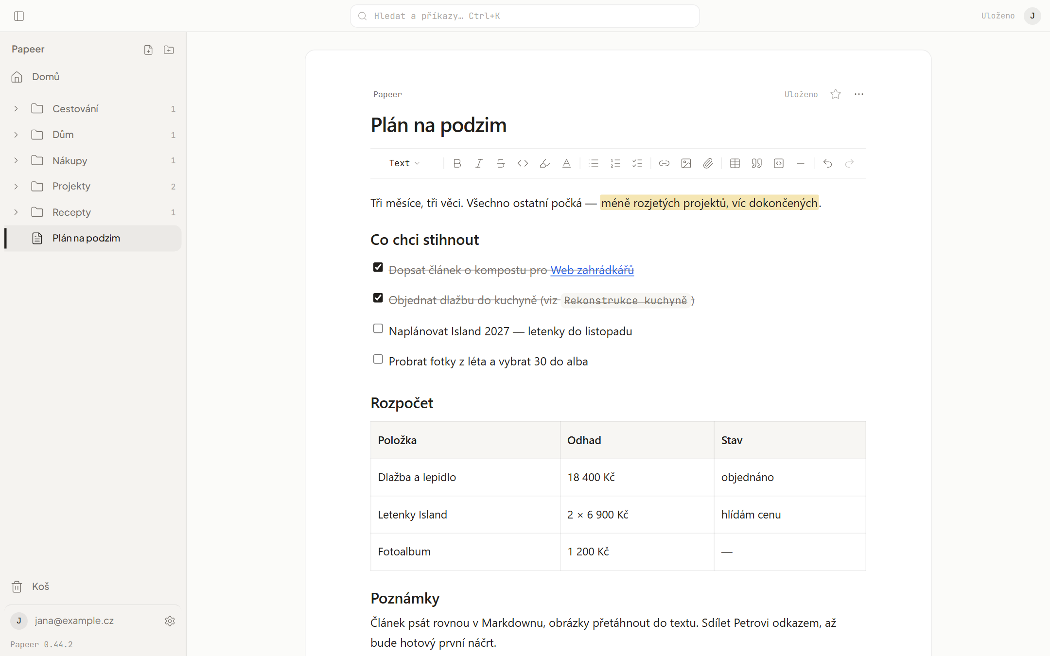 Papeer na počítači: panel se složkami vlevo, otevřený dokument s panelem formátování